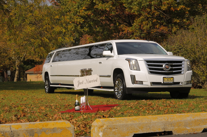Cadillac Escalade ESV Stretch Limo by Santos VIP Limousine | New Jersey Weddings