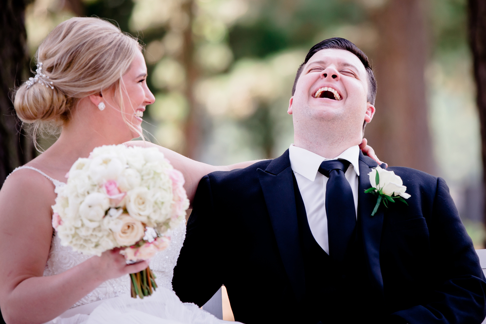 Completely Candid and Carefree Wedding Photos