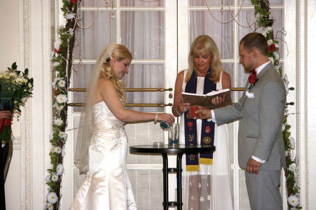How To Choose A Wedding Officiant