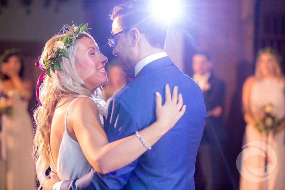 WEDDING LIGHTING AND YOUR RECEPTION: WHY VENUE LIGHTING DESIGN MATTERS