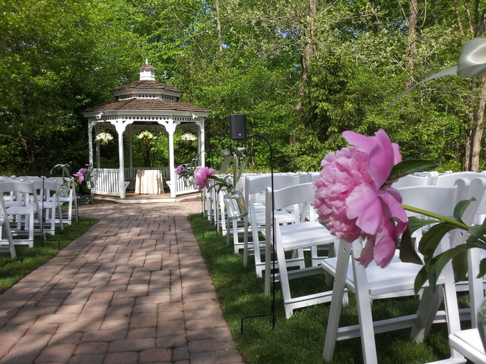 Wedding Ceremony Floral Design | Carousel of Flowers | Somerville, NJ