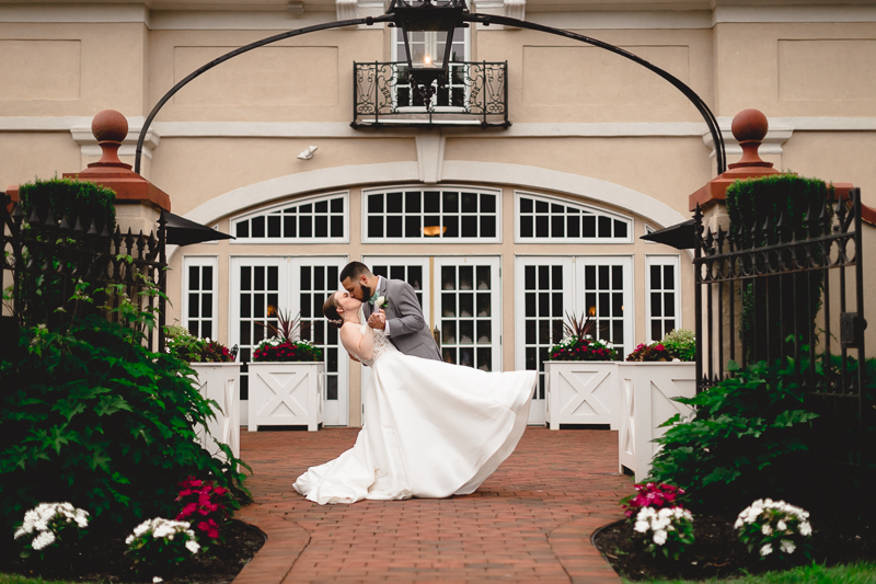 Picturesque Belle Voir Manor Wedding Photos