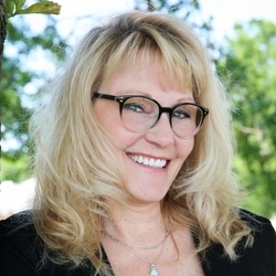 Laura Becker, Wedding Officiant